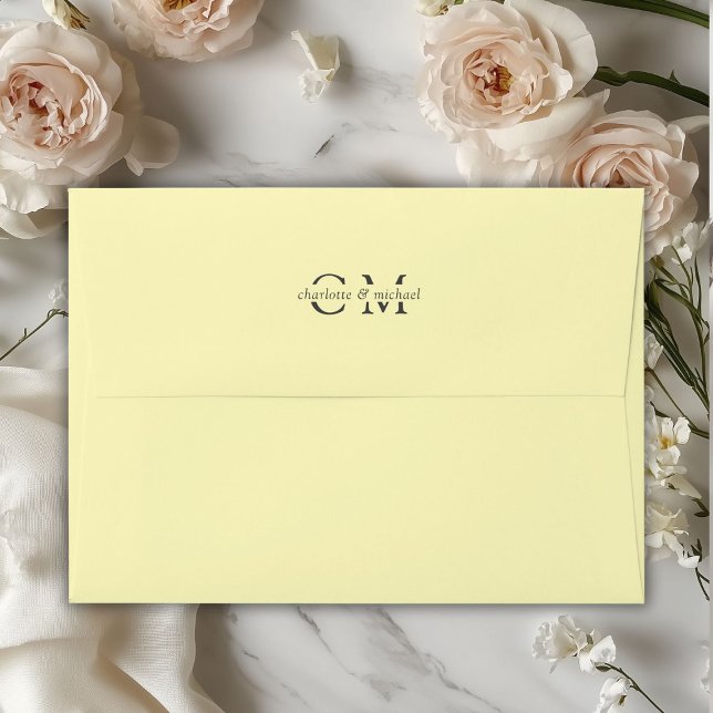 Monogram Elegant Yellow Envelope (Monogram Elegant Yellow Envelope)
