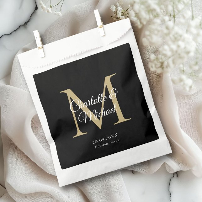 Monogram Wedding Favour Bags (Monogram, Classic, Elegant, Wedding Favor Bag with your names and date.)