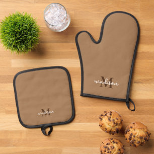 Monogrammed Initial Name Brown Oven Mitt & Pot Holder Set