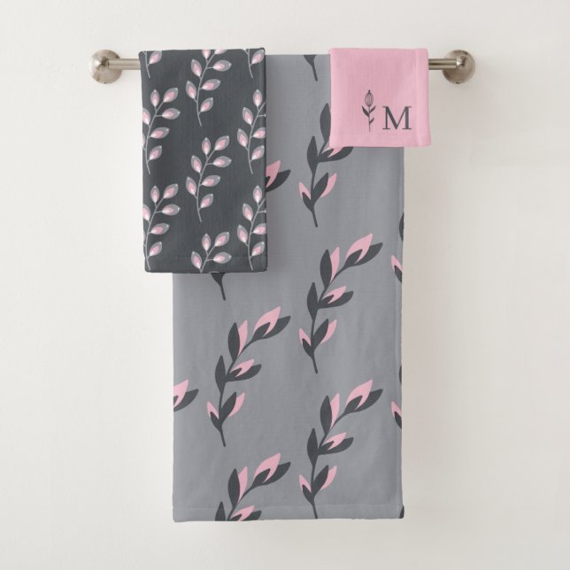 Monogrammed Leaf Towel Set (Insitu)
