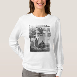Monument to Emile Zola T-Shirt