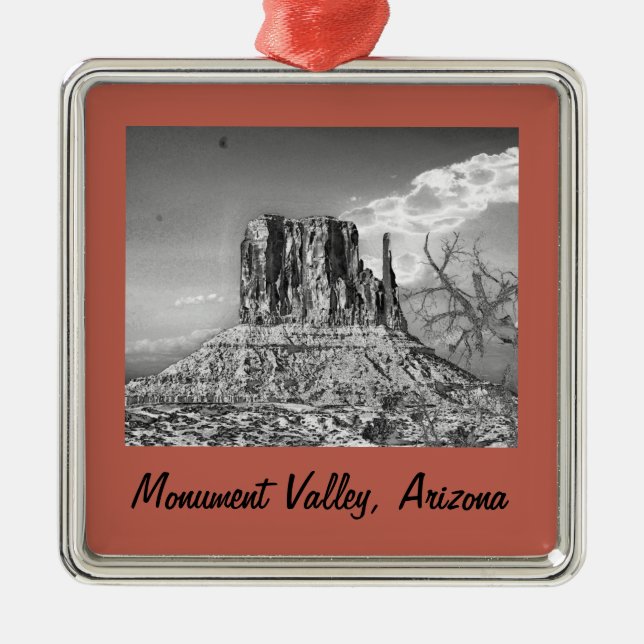 Monument Valley Christmas Arch Framed Metal Tree Decoration (Front)