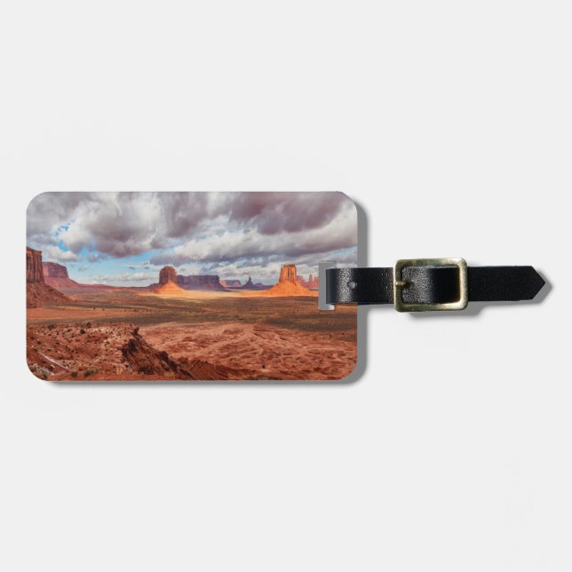 Monument valley landscape, AZ Luggage Tag (Front Horizontal)