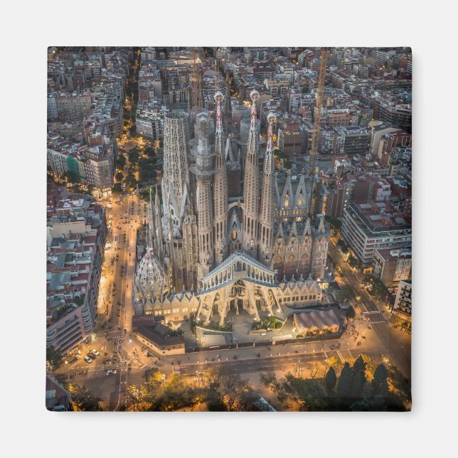 Monuments | La Sagrada Familia Magnet (Front)