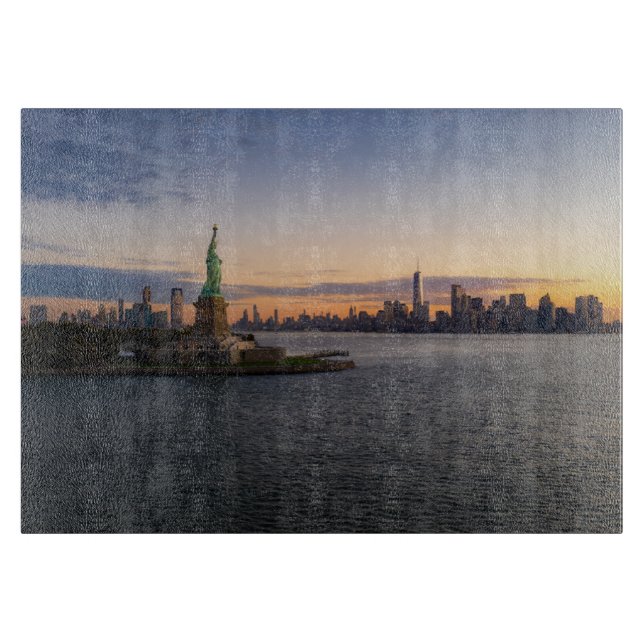 Monuments | Statue of Liberty NYC Cutting Board (Front)