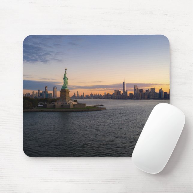 Monuments | Statue of Liberty NYC Mouse Pad (With Mouse)