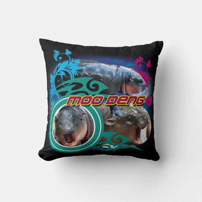 MooDeng2 Black Pillow (Front)