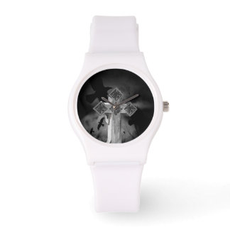 Moonlit GraveYard Gothic Cross With Crows Watch