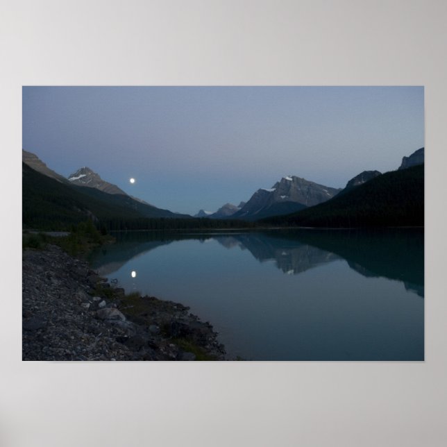 Moonrise 2 poster (Front)