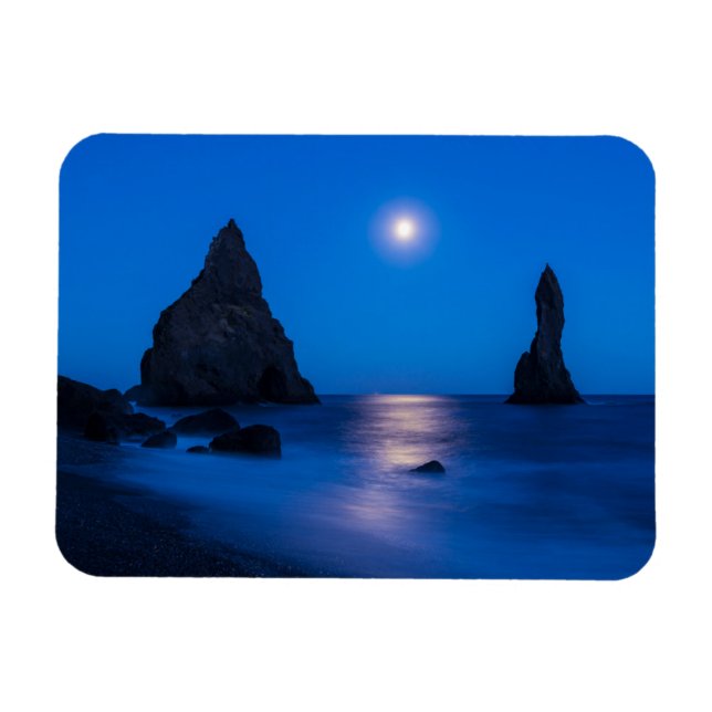 Moonrise Reflection | Iceland, Reynisdrangur Magnet (Horizontal)