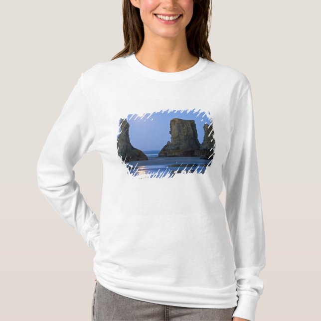 Moonset, Bandon Beach, Oregon. T-Shirt (Front)