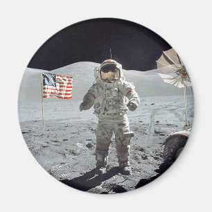Moonwalk Magnet