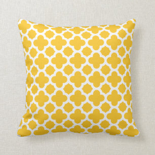 Moroccan Medium Quatrefoil Pattern Sunshine Yellow Cushion