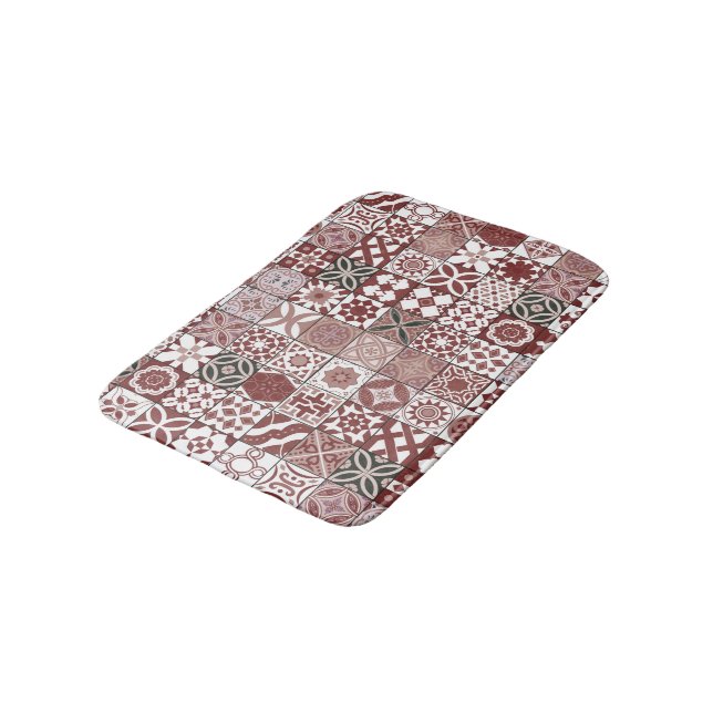 Moroccan tile - bordo and black bath mat (Angled)