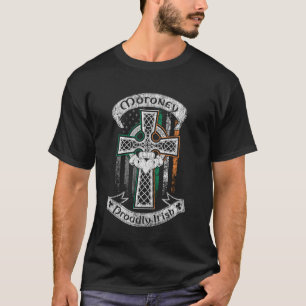Moroney surname family Irish Americans flag Irelan T-Shirt
