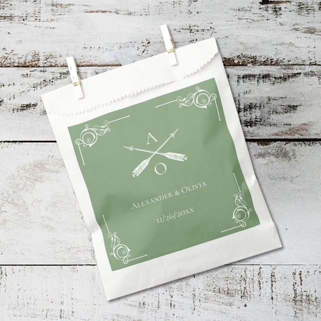 Moss Green Monogram and Arrows Wedding Favour Bags (Moss Green Monogram and Arrows Wedding Favor Bags)