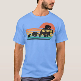 Mother Bear with Cubs Vintage Sunset - Retro Famil T-Shirt