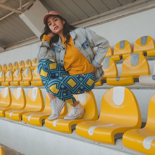 Motif Diamond Capri Leggings (Creator Uploaded)