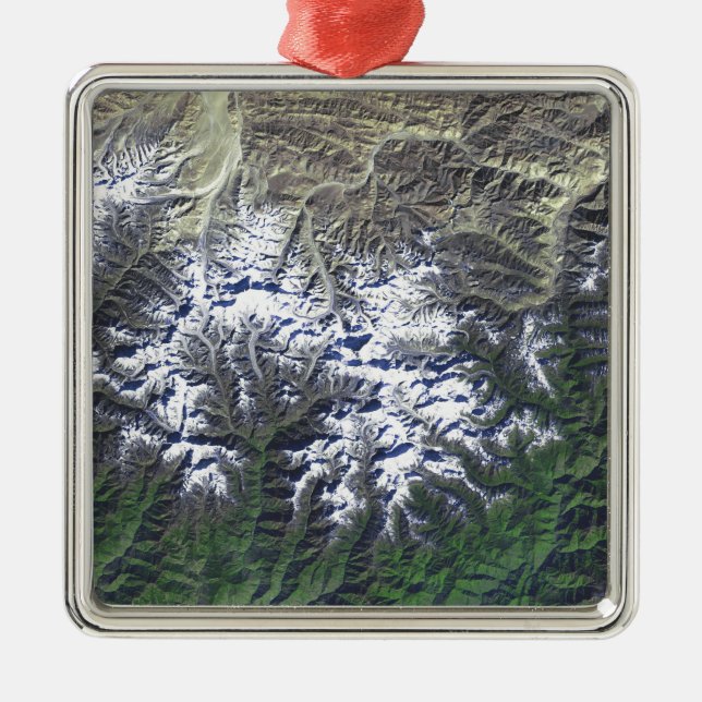 Mount Everest Metal Tree Decoration (Front)