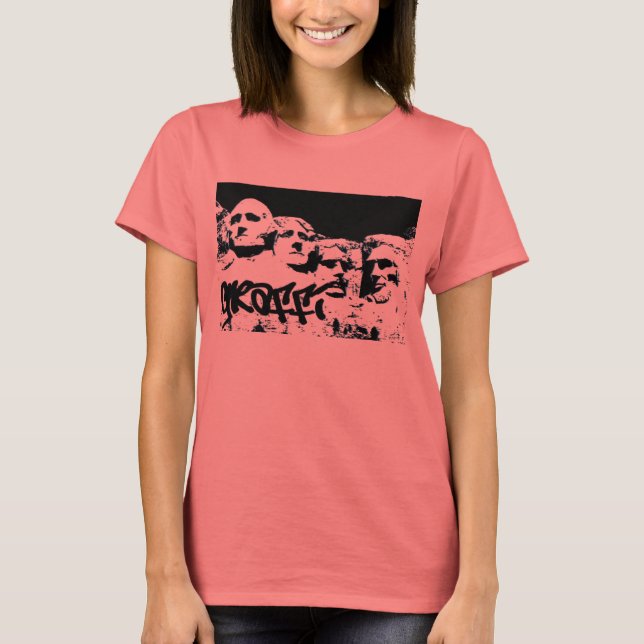 mount rushmore graffiti T-Shirt (Front)