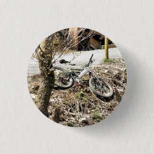 MOUNTAIN BIKING 3 CM ROUND BADGE