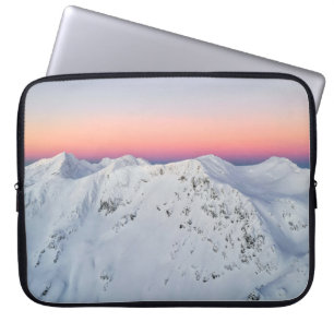 MOUNTAIN PEAK COVERED WITH SNOW LAPTOP SLEEVE