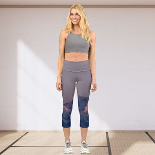 'Mountain ranges' violet Capri Leggings