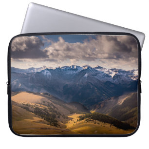 MOUNTAINS DURING DAYTIME LAPTOP SLEEVE