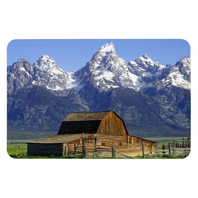 Mountains & Rustic Barn Magnet (Horizontal)