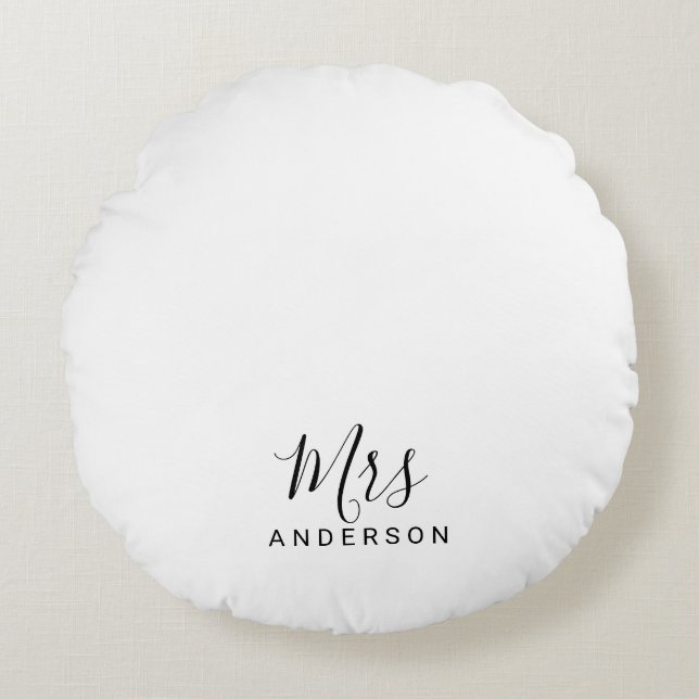 Mr and Mrs | Black and White Modern Script Round Cushion (Front)