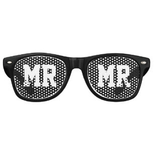 Mr and Mrs wedding party sunglasses for newlyweds
