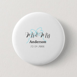 Mr & Mrs add family name date year wedding bow 6 Cm Round Badge