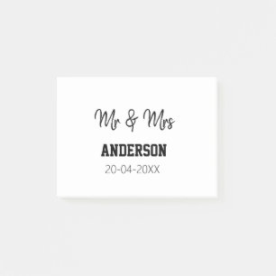 Mr & Mrs add family name date year wedding favour Post-it Notes