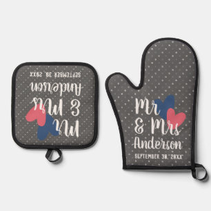 Mr & Mrs Personalised Oven Mitt & Pot Holder Set