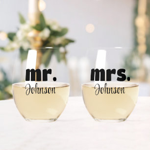 Mr. & Mrs. Personalised Wedding Chic Script Stemless Wine Glass