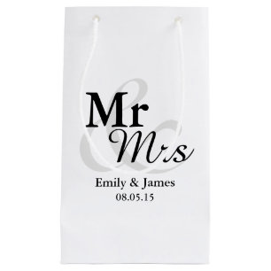 Mr&Mrs Simple Elegant Typography Wedding Small Gift Bag
