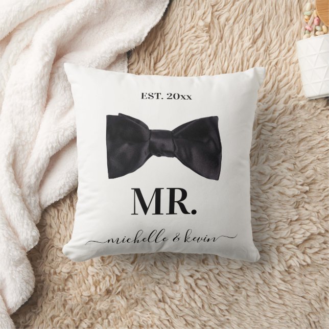 Mr. & Mrs. Wedding Black & White Cushion (Blanket)