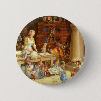 Mrs. Claus Bakes Cookies with Santa's Elves! 6 Cm Round Badge