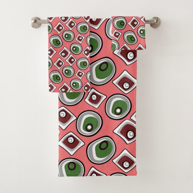 Multi-coloured circles and retro sixties  bath towel set (Insitu)