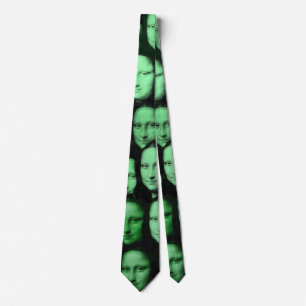 Multi-Mona in Green Tie