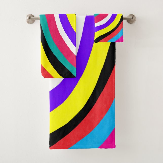 Multicolor Psychedelic Wavy Stripes Bath Towel Set (Insitu)