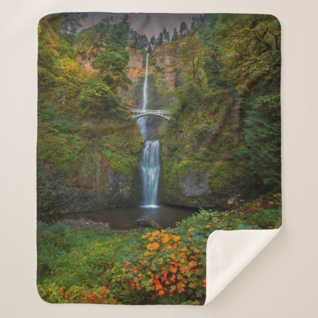 Multnomah Falls | Columbia River Gorge, Oregon Sherpa Blanket (Front)