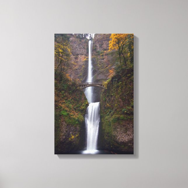 Multnomah Falls in late Autumn Canvas Print (Front)