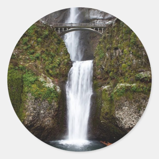 Multnomah Falls in the Columbia Gorge Classic Round Sticker (Front)