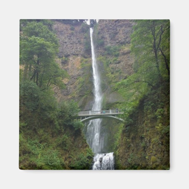 Multnomah Falls, Oregon Magnet (Front)