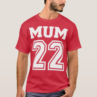 Mum 2022 for pregnancy announcement2 T-Shirt