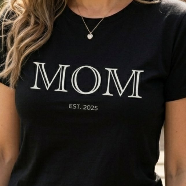 Mum Established New Mum Gift  T-Shirt (Creator Uploaded)