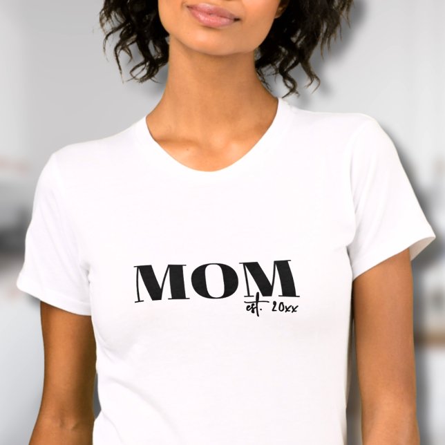 Mum Established Script Simple T-Shirt (Mom Established Script Simple T-Shirt)