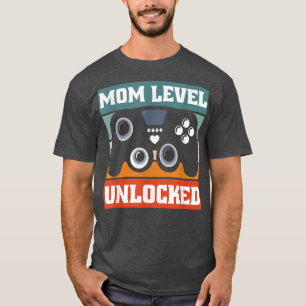 Mum Pregnancy Announcement Cute Funny Mum Level Un T-Shirt