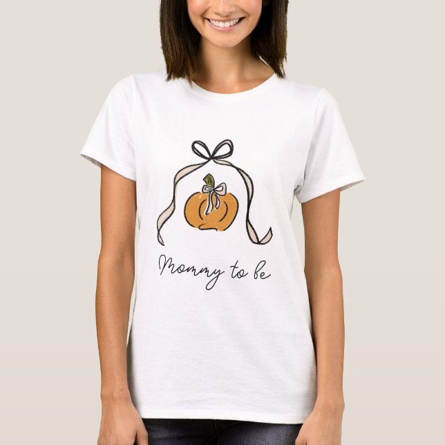 Mummy to Be Halloween Pumpkin Ribbon Baby Shower T-Shirt (Front)